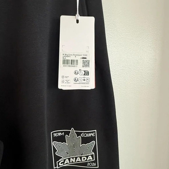Women Canada Olympic 2026 Big Cozy Sweatpants Size Small - Picture 3 of 6